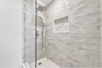 13 Campbell Lane, East Islip, NY 11730 - Photo 15