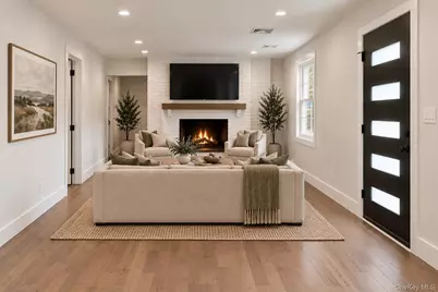13 Campbell Lane, East Islip, NY 11730 - Photo 3
