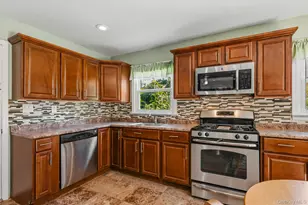 105 Pine Dr, New Windsor, NY 12553 - Photo 13