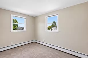 12 Cable Ln, Hicksville, NY 11801 - Photo 13