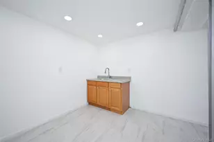 117-25 199th St, Saint Albans, NY 11412 - Photo 21