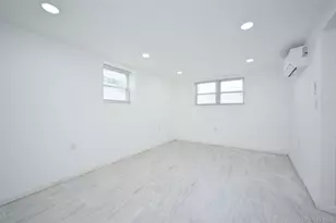 117-25 199th St, Saint Albans, NY 11412 - Photo 19
