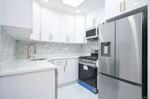 117-25 199th St, Saint Albans, NY 11412 - Photo 11