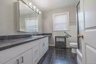 112 Harrison St, Lawrence, NY 11559 - Photo 23