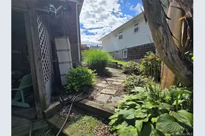 37 Marino Avenue, Port Washington, NY 11050 - Photo 29