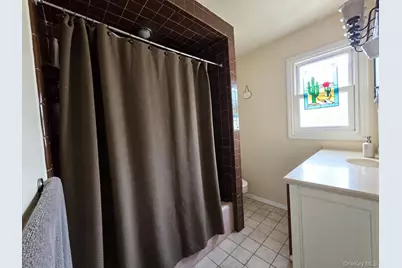 37 Marino Avenue, Port Washington, NY 11050 - Photo 15