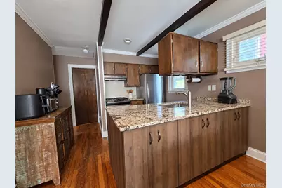 37 Marino Avenue, Port Washington, NY 11050 - Photo 5