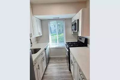 27 Fargo Court #27, Coram, NY 11727 - Photo 5