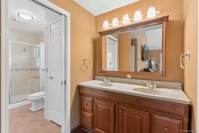 122 Commonwealth Avenue, Merrick, NY 11566 - Photo 13
