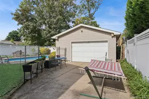 122 Commonwealth Ave, Merrick, NY 11566 - Photo 27