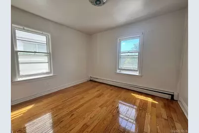 152-11 Roosevelt Avenue, Flushing, NY 11354 - Photo 5