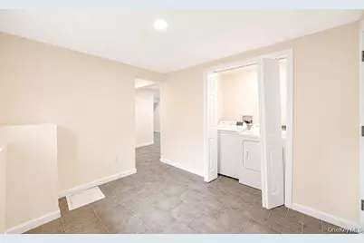 41 Madison Avenue, Amityville, NY 11701 - Photo 39
