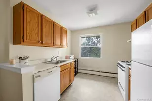 35U Madison Park Gardens, Port Washington, NY 11050 - Photo 7