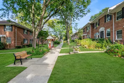35U Madison Park Gardens #35U, Port Washington, NY 11050 - Photo 11