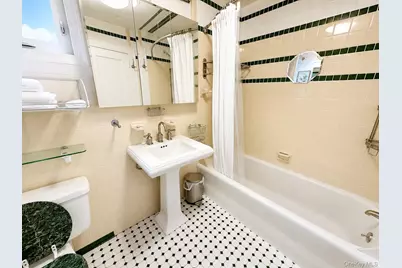 13810 Cronston Avenue, Rockaway Park, NY 11694 - Photo 13