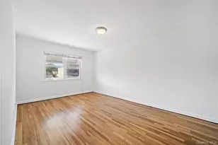 1047 E 217th St, Bronx, NY 10469 - Photo 17