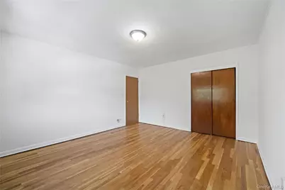 1047 E 217th Street, Bronx, NY 10469 - Photo 21