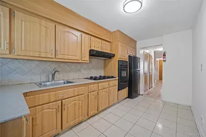 1047 E 217th Street, Bronx, NY 10469 - Photo 13