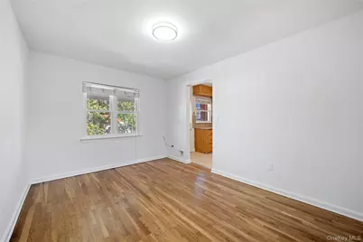 1047 E 217th Street, Bronx, NY 10469 - Photo 11