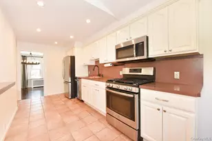 162 Elton Rd, Garden City, NY 11530 - Photo 9