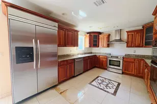 249 Haven Ave, Ronkonkoma, NY 11779 - Photo 5