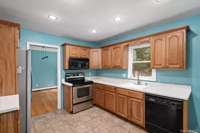 6 Valleywood Road, Smithtown, NY 11787 - Photo 11