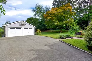 88 Knollwood Ave, Huntington, NY 11743 - Photo 29