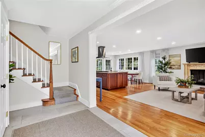 88 Knollwood Avenue, Huntington, NY 11743 - Photo 3