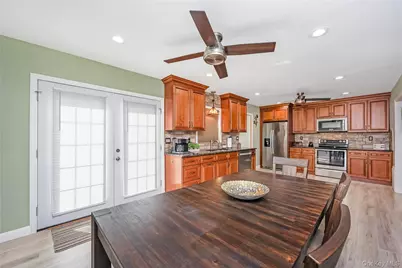 460 Amsterdam Avenue, Patchogue, NY 11772 - Photo 5