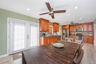 460 Amsterdam Ave, Patchogue, NY 11772 - Photo 5