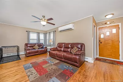 460 Amsterdam Avenue, Patchogue, NY 11772 - Photo 11