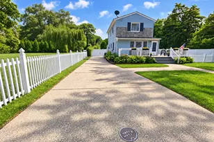 32 Pine St, Selden, NY 11784 - Photo 21