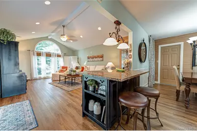 10 Stonehurst Circle S, Centereach, NY 11720 - Photo 13