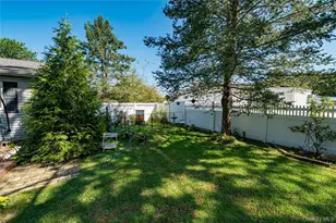 10 Stonehurst Cir S, Centereach, NY 11720 - Photo 31