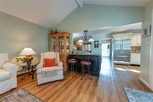 10 Stonehurst Cir S, Centereach, NY 11720 - Photo 17
