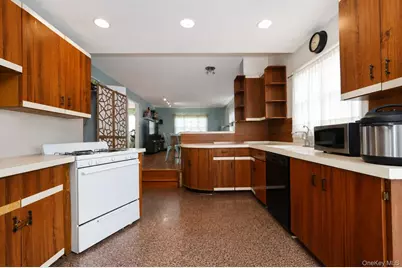 947 Bard Avenue, New York, NY 10301 - Photo 21