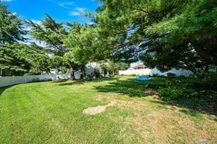 1 Rutgers St, Smithtown, NY 11787 - Photo 33