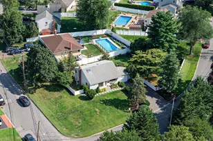 1 Rutgers St, Smithtown, NY 11787 - Photo 31
