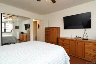 87-40 Francis Lewis Blvd, Queens Village, NY 11427 - Photo 9