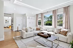 10 Chelsea Dr, Port Washington, NY 11050 - Photo 3