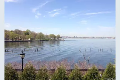 3-30 Soundview Lane, College Point, NY 11356 - Photo 7