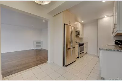215 Middle Neck Road #2-2B, Great Neck, NY 11021 - Photo 11
