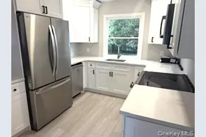 60 Howard Avenue, Copiague, NY 11726 - Photo 3