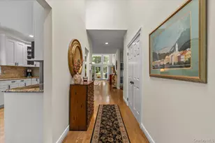 53 Willow Ridge Dr, Smithtown, NY 11787 - Photo 3
