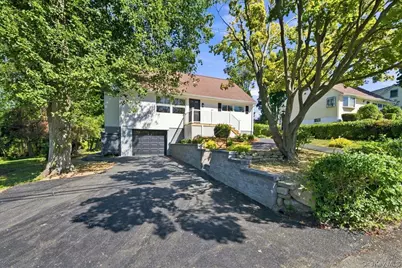 724 Locksley Road, Yorktown Heights, NY 10598 - Photo 1