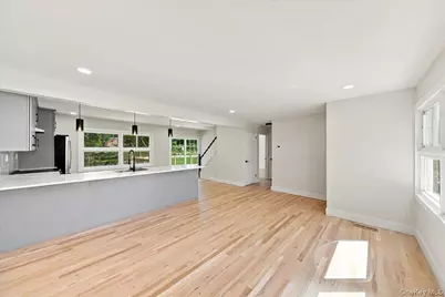 724 Locksley Road, Yorktown Heights, NY 10598 - Photo 5