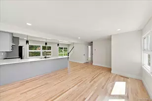 724 Locksley Rd, Yorktown Heights, NY 10598 - Photo 5