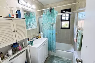 3207 Pearsall Ave, Bronx, NY 10469 - Photo 11