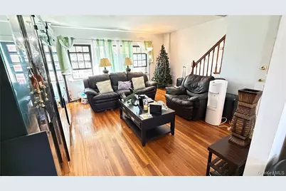 3207 Pearsall Avenue, Bronx, NY 10469 - Photo 5