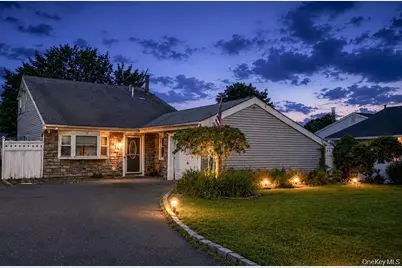 12 Handy Lane, Medford, NY 11763 - Photo 3